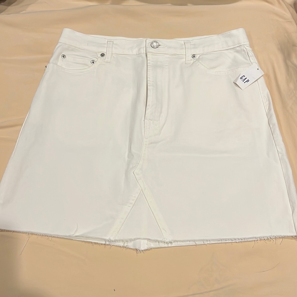 NWT -Gap White Denim Mini Skirt size 29